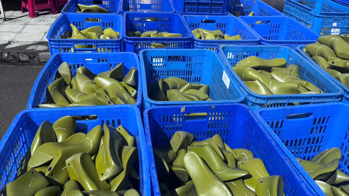 Thu mua giấy carton phế liệu tại kho và cửa hàng